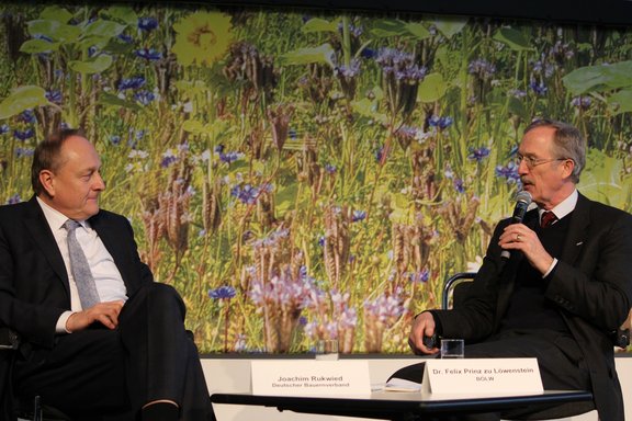 Joachim Rukwied, Präsident des Bauernverbands (links), und Dr. Felix Prinz zu Löwenstein, BÖLW-Vorsitzender, im Dialog.