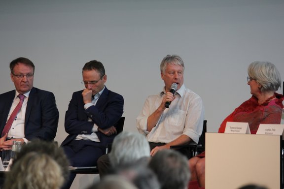 Professor Gerold Rahmann vom staatlichen Thünen-Institut unterstreicht wie wichtig die Öko-Züchtung für die gesamte Landwirtschaft ist, aber kaum gefördert würde